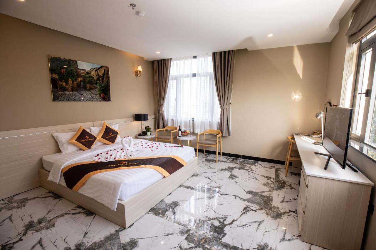 Golden Emerald Hotel