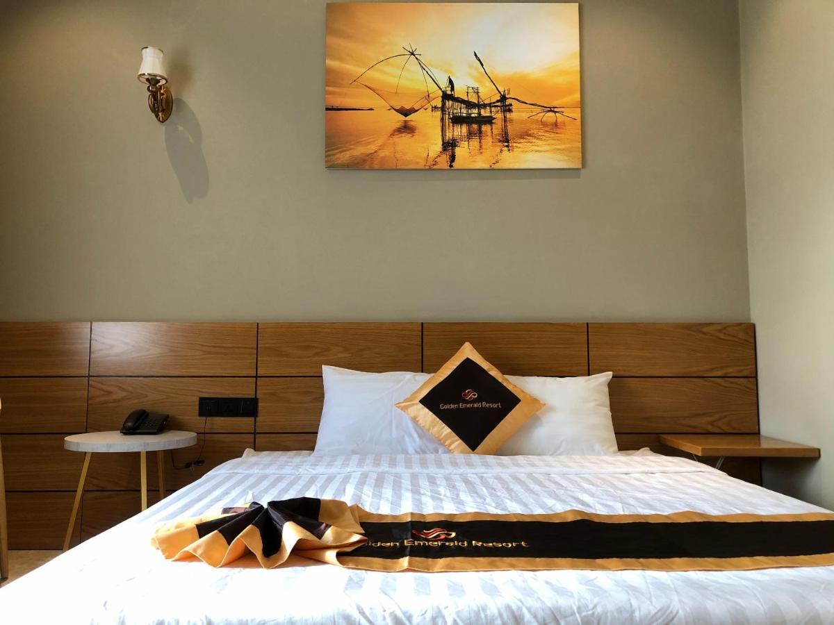 Golden Emerald Hotel
